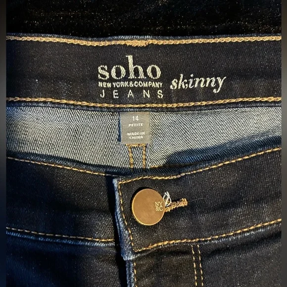EUC New York & Co SoHo Skinny Jeans - Picture 3 of 5